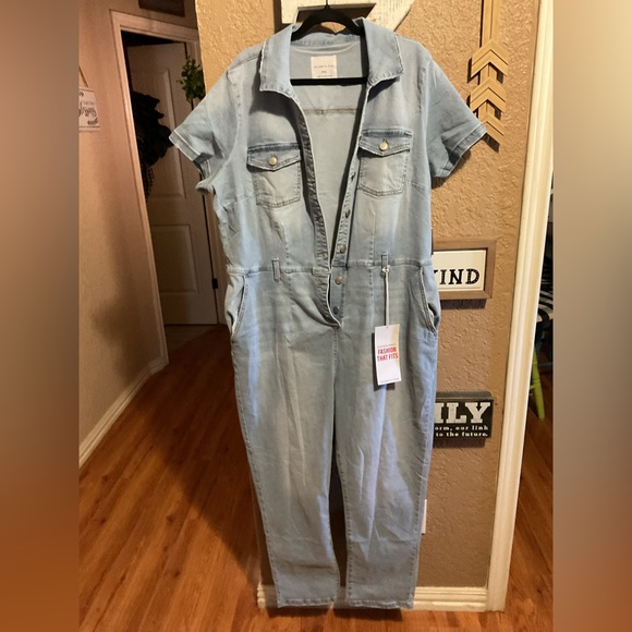 Celebrity Pink Denim Jumpsuit Slim BoilerSuit Light Wash Denim Women’s XXXL NWT - Picture 1 of 3